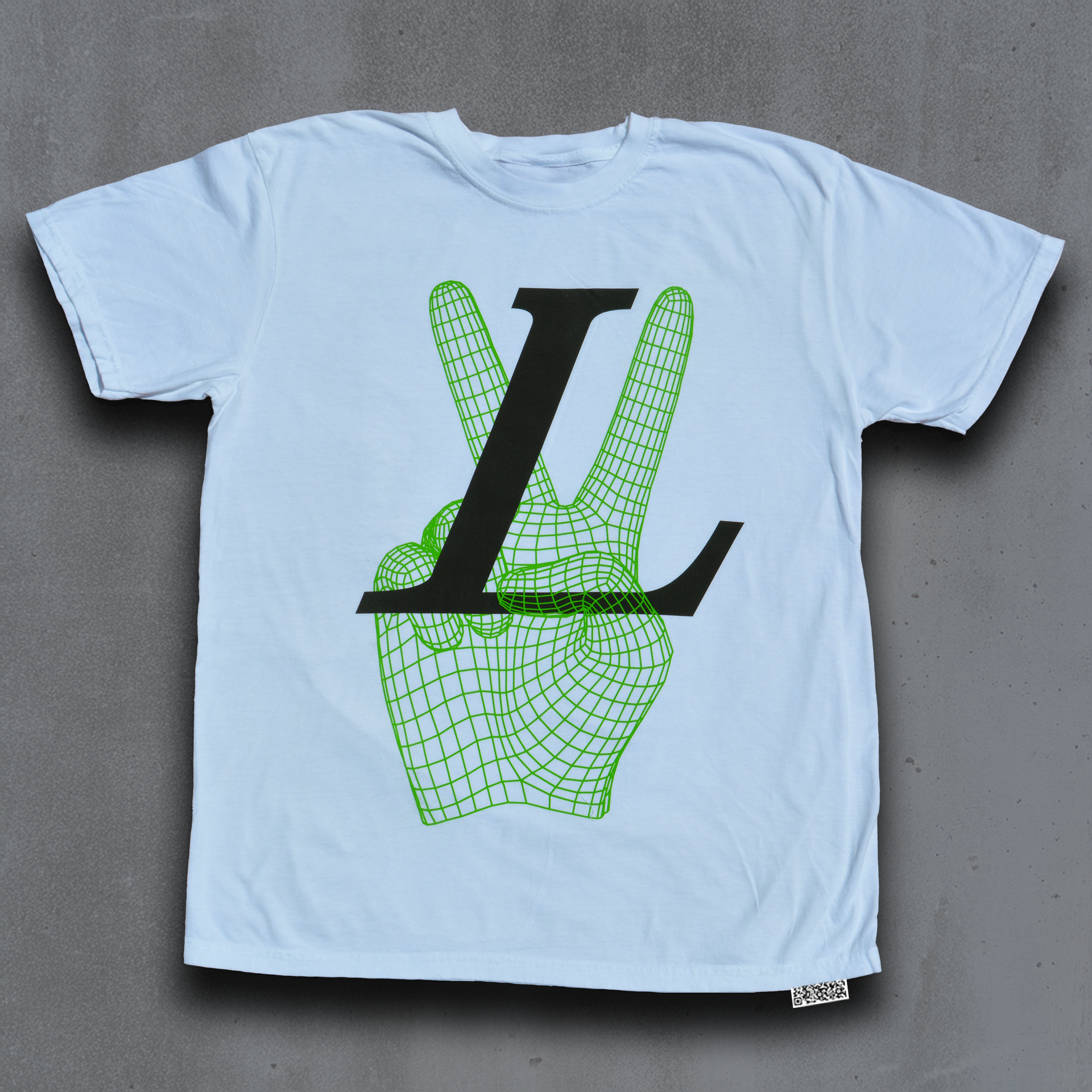 LoVe & Peace T – HeadQuarters